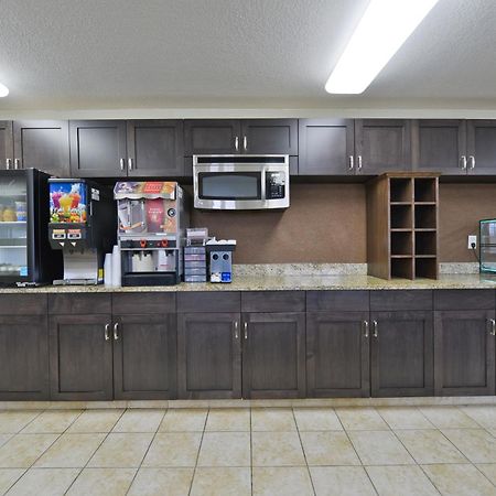 Americas Best Value Inn And Suites Бісмарк Ресторан фото