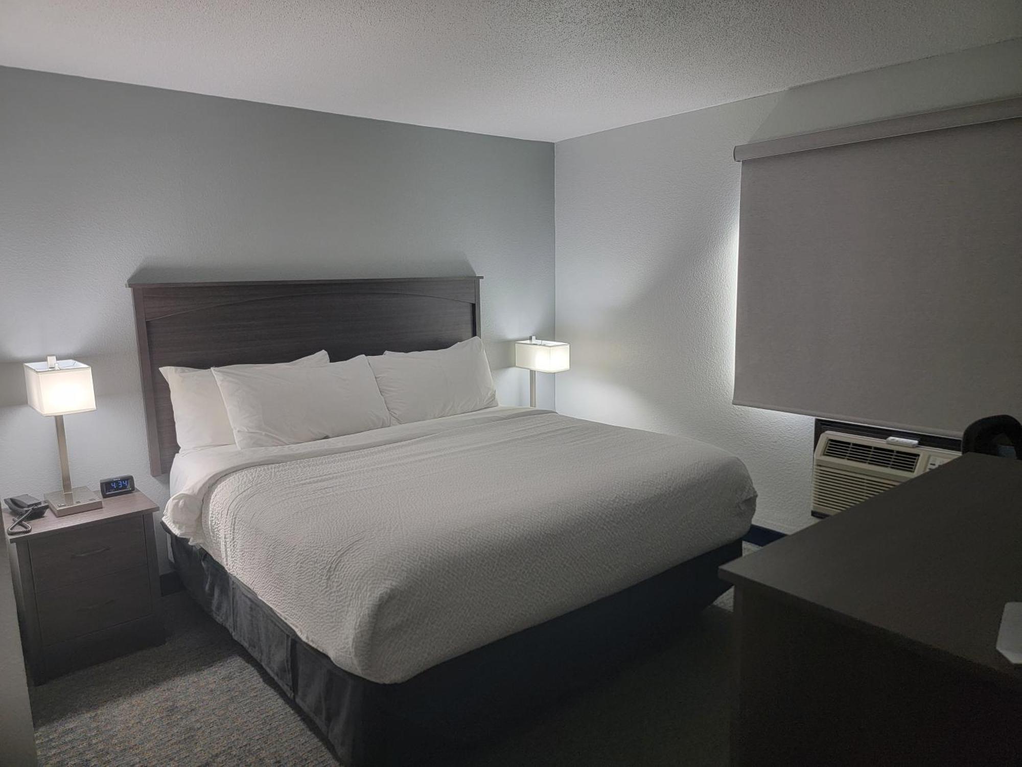 Americas Best Value Inn And Suites Бісмарк Екстер'єр фото